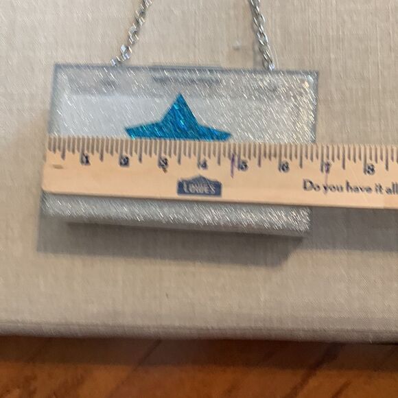 Small silver glitter clutch with silver chain - Picture 3 of 6